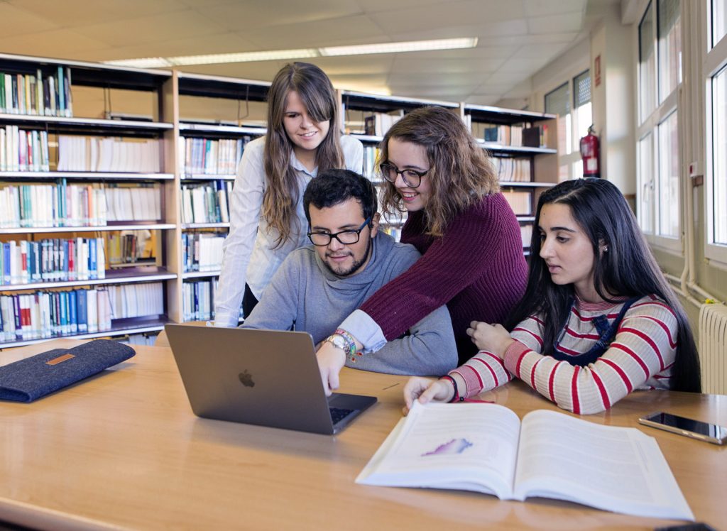 Online PhD Seminar - Innovating for a Sustainable Future 2025